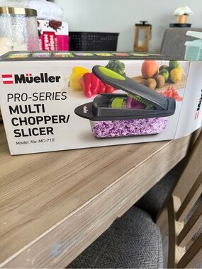 Mueller Pro-Series Multi Chopper/Slicer in Black and Lime